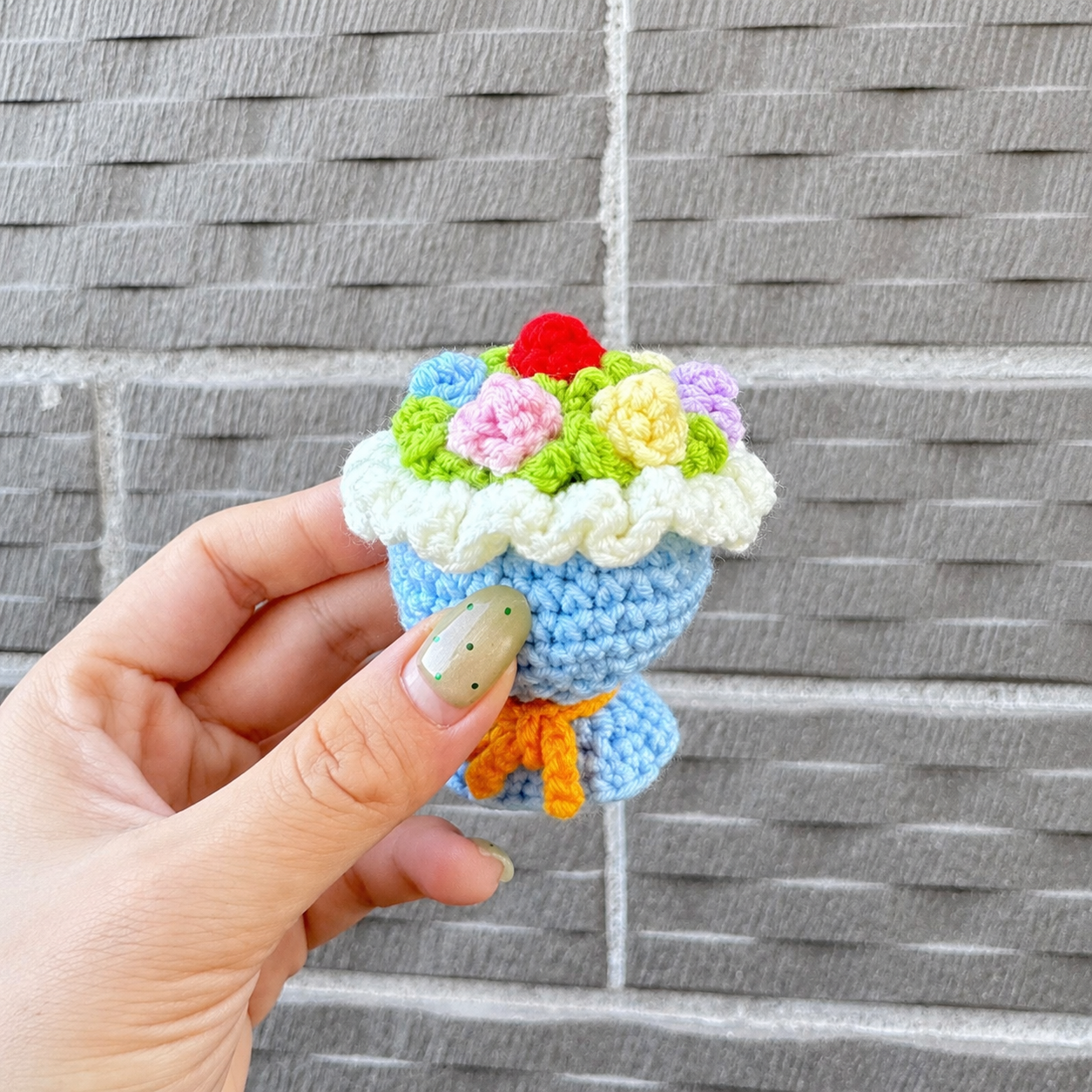 variant:blue-mix | Blue Mix Bouquet crochet flower bouquet keychain charm
