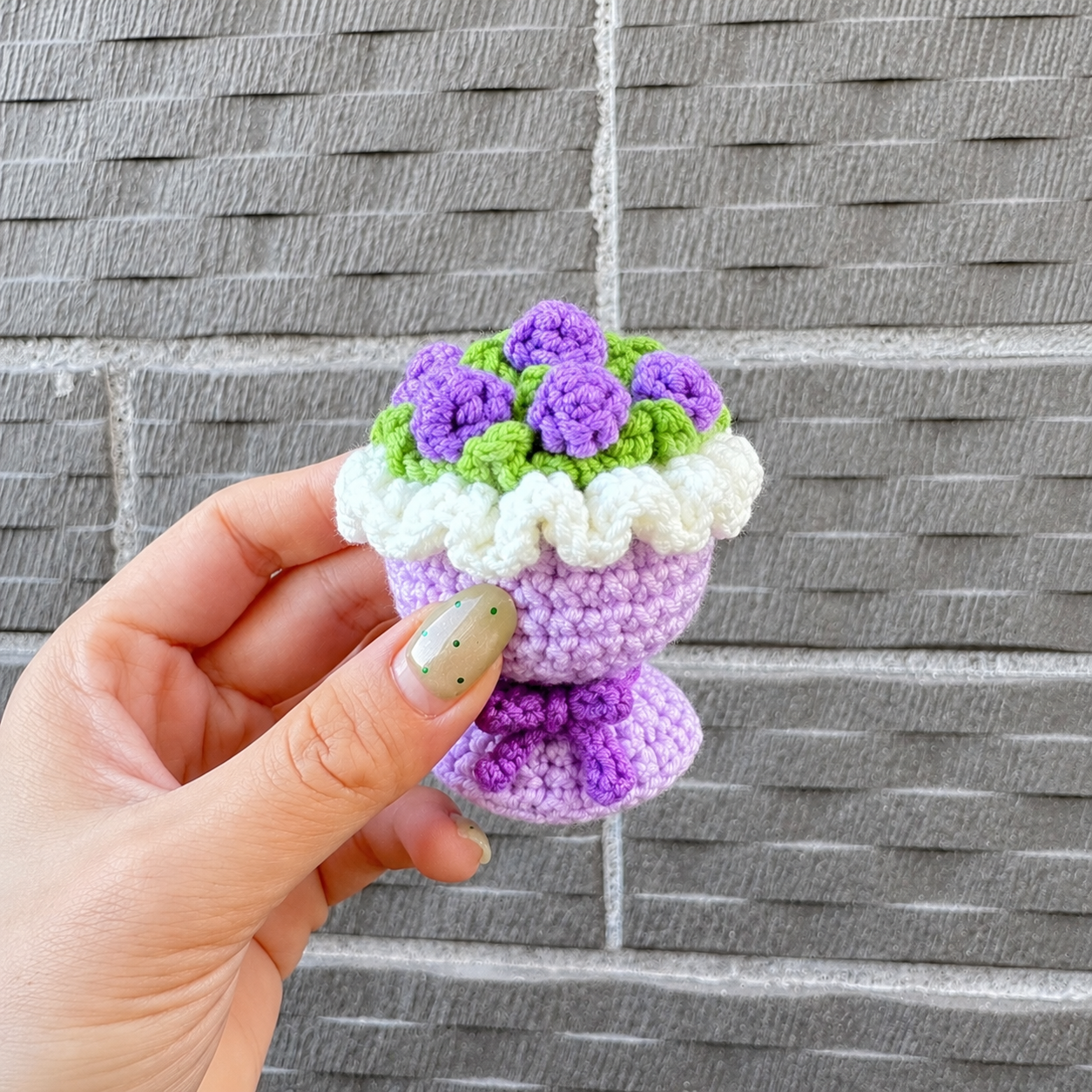 variant:purple | Purple Bouquet crochet flower bouquet keychain charm